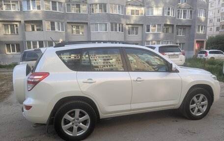 Toyota RAV4, 2010 год, 1 100 000 рублей, 2 фотография