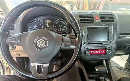 Volkswagen Jetta VI, 2010 год, 700 000 рублей, 3 фотография