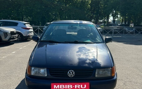 Volkswagen Polo III рестайлинг, 1998 год, 99 000 рублей, 2 фотография
