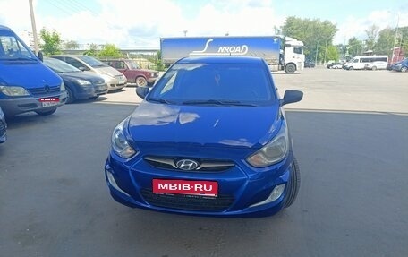 Hyundai Solaris II рестайлинг, 2012 год, 650 000 рублей, 1 фотография