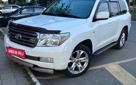 Toyota Land Cruiser 200, 2011 год, 2 000 000 рублей, 1 фотография