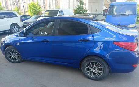 Hyundai Solaris II рестайлинг, 2012 год, 650 000 рублей, 4 фотография