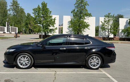 Toyota Camry, 2019 год, 3 290 000 рублей, 2 фотография