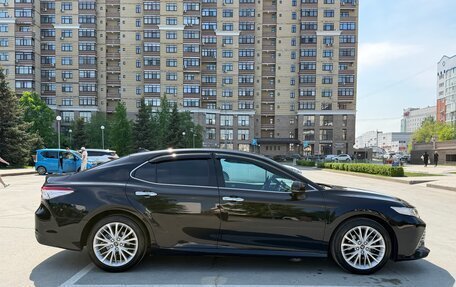 Toyota Camry, 2019 год, 3 290 000 рублей, 6 фотография