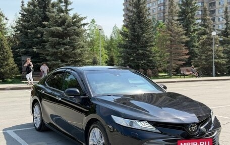 Toyota Camry, 2019 год, 3 290 000 рублей, 7 фотография