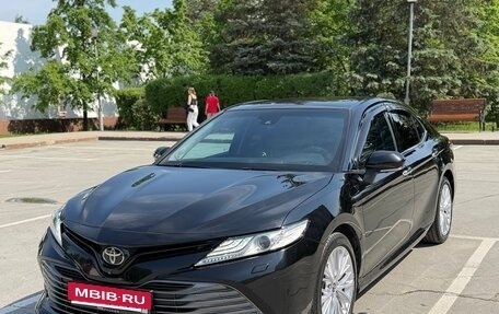 Toyota Camry, 2019 год, 3 290 000 рублей, 8 фотография