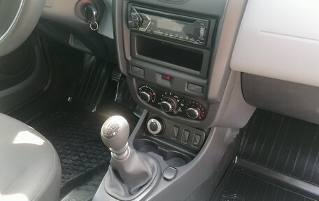 Renault Duster I рестайлинг, 2017 год, 1 300 000 рублей, 23 фотография