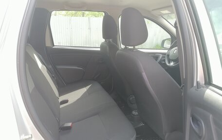 Renault Duster I рестайлинг, 2017 год, 1 300 000 рублей, 27 фотография