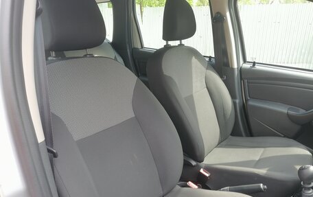 Renault Duster I рестайлинг, 2017 год, 1 300 000 рублей, 25 фотография