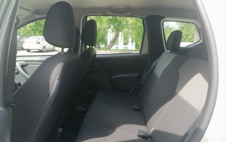 Renault Duster I рестайлинг, 2017 год, 1 300 000 рублей, 33 фотография