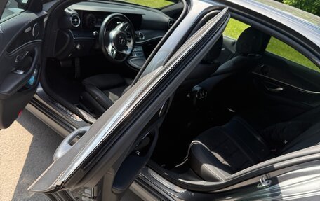 Mercedes-Benz E-Класс, 2019 год, 3 843 000 рублей, 7 фотография