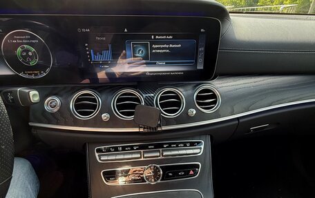 Mercedes-Benz E-Класс, 2019 год, 3 843 000 рублей, 12 фотография