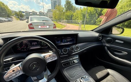 Mercedes-Benz E-Класс, 2019 год, 3 843 000 рублей, 14 фотография