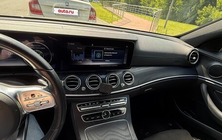 Mercedes-Benz E-Класс, 2019 год, 3 843 000 рублей, 15 фотография
