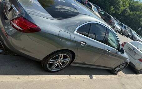 Mercedes-Benz E-Класс, 2019 год, 3 843 000 рублей, 25 фотография