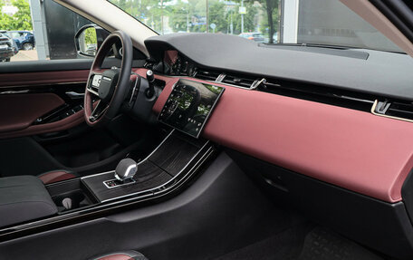 Land Rover Range Rover Evoque II, 2024 год, 5 450 000 рублей, 10 фотография