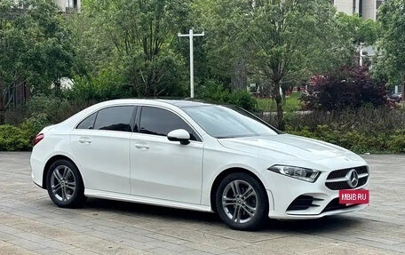 Mercedes-Benz A-Класс, 2022 год, 1 728 000 рублей, 3 фотография