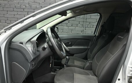 Renault Logan II, 2020 год, 900 000 рублей, 10 фотография