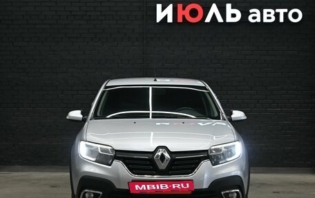 Renault Logan II, 2020 год, 900 000 рублей, 2 фотография