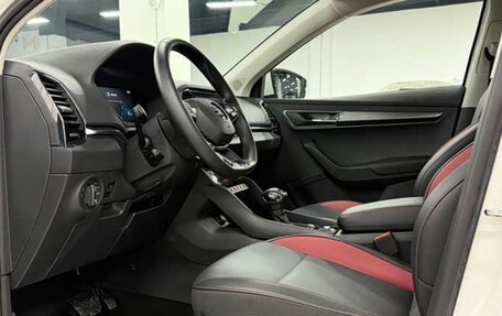 Skoda Karoq I, 2022 год, 2 200 000 рублей, 8 фотография