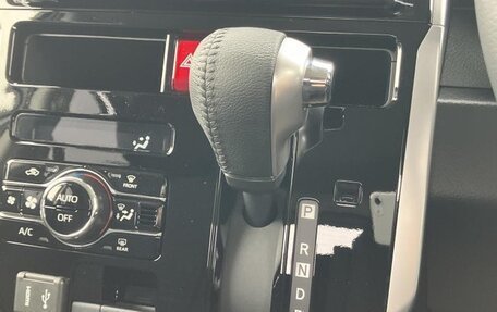 Toyota Roomy I, 2022 год, 868 000 рублей, 11 фотография