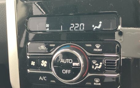 Toyota Roomy I, 2022 год, 868 000 рублей, 10 фотография