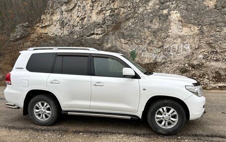 Toyota Land Cruiser 200, 2011 год, 2 000 000 рублей, 2 фотография