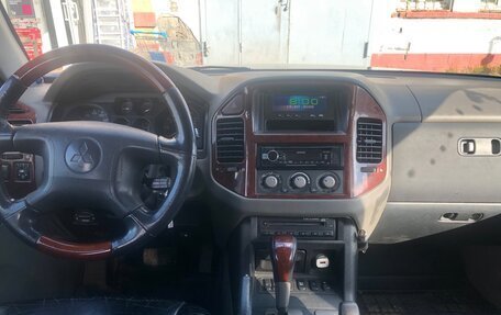 Mitsubishi Pajero III рестайлинг, 2003 год, 650 000 рублей, 11 фотография