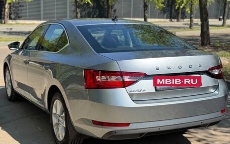 Skoda Superb III рестайлинг, 2020 год, 1 830 000 рублей, 6 фотография