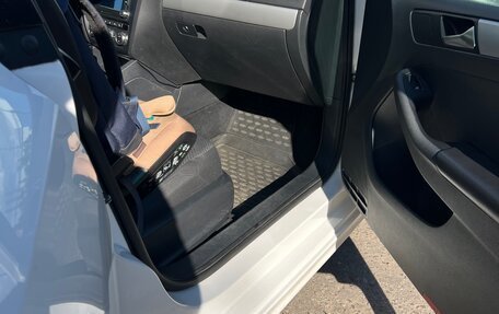 Volkswagen Jetta VI, 2012 год, 1 100 000 рублей, 13 фотография