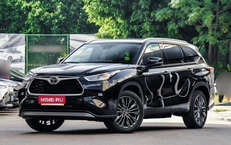 Toyota Highlander, 2026 год, 5 300 000 рублей, 3 фотография