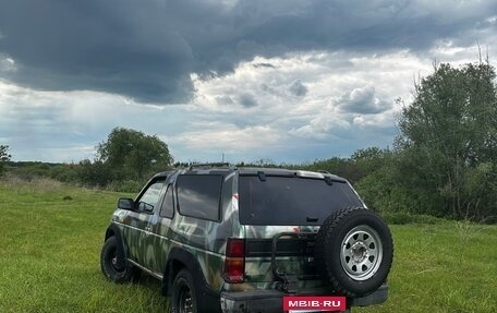 Nissan Terrano II рестайлинг, 1991 год, 370 000 рублей, 3 фотография