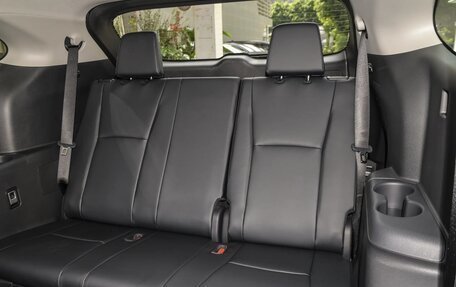 Toyota Highlander, 2026 год, 5 300 000 рублей, 21 фотография
