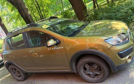 Renault Sandero II рестайлинг, 2017 год, 930 000 рублей, 2 фотография