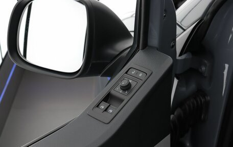 Volkswagen Caravelle T6 рестайлинг, 2019 год, 2 749 000 рублей, 16 фотография