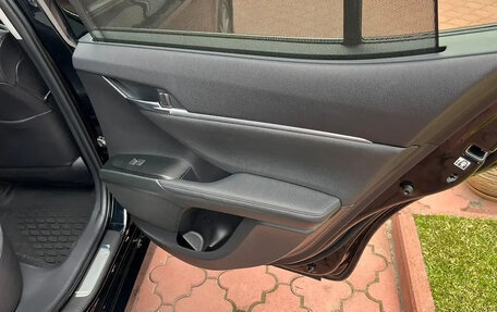 Toyota Camry, 2021 год, 3 370 000 рублей, 10 фотография