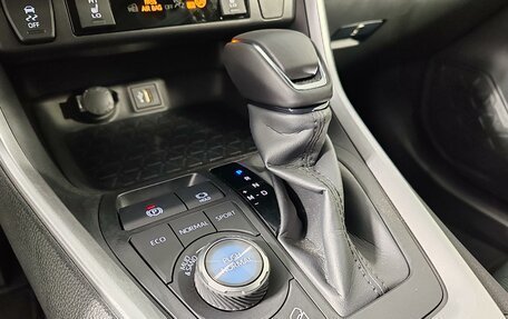 Toyota RAV4, 2025 год, 5 490 000 рублей, 20 фотография