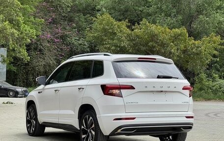 Skoda Karoq I, 2022 год, 2 170 000 рублей, 3 фотография