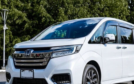 Honda Stepwgn IV, 2021 год, 1 970 000 рублей, 4 фотография