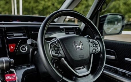 Honda Stepwgn IV, 2021 год, 1 970 000 рублей, 12 фотография