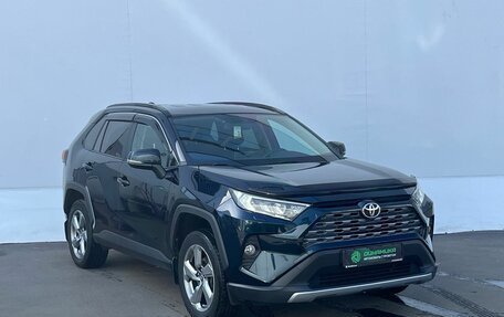 Toyota RAV4, 2020 год, 3 425 000 рублей, 3 фотография
