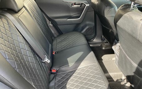 Toyota RAV4, 2020 год, 3 425 000 рублей, 10 фотография
