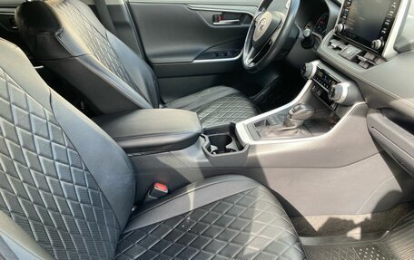 Toyota RAV4, 2020 год, 3 425 000 рублей, 9 фотография