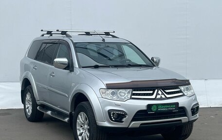 Mitsubishi Pajero Sport II рестайлинг, 2015 год, 1 760 000 рублей, 3 фотография