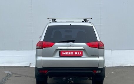 Mitsubishi Pajero Sport II рестайлинг, 2015 год, 1 760 000 рублей, 6 фотография