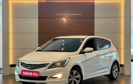 Hyundai Solaris II рестайлинг, 2015 год, 1 049 000 рублей, 1 фотография