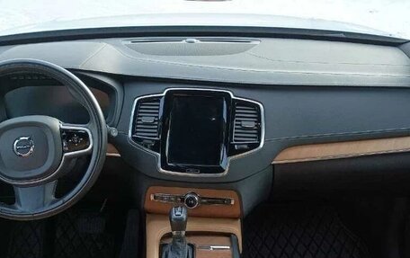 Volvo XC90 II рестайлинг, 2018 год, 2 800 000 рублей, 4 фотография