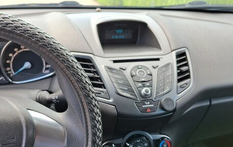 Ford Fiesta, 2016 год, 950 000 рублей, 11 фотография