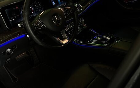 Mercedes-Benz E-Класс, 2017 год, 3 700 000 рублей, 4 фотография