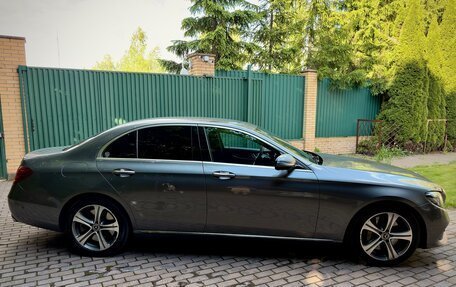Mercedes-Benz E-Класс, 2017 год, 3 700 000 рублей, 10 фотография